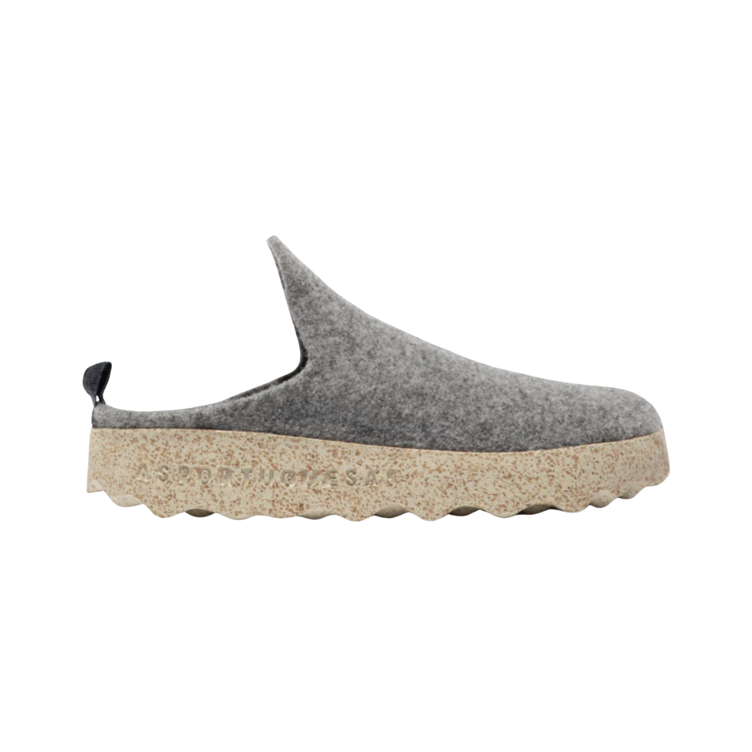 Side view of the Asportuguesas Women’s Come Slip-On Shoe in Concrete Tweed, showing the slip-on opening with elastic side panels and breathable wool blend upper for comfortable, adaptable wear.