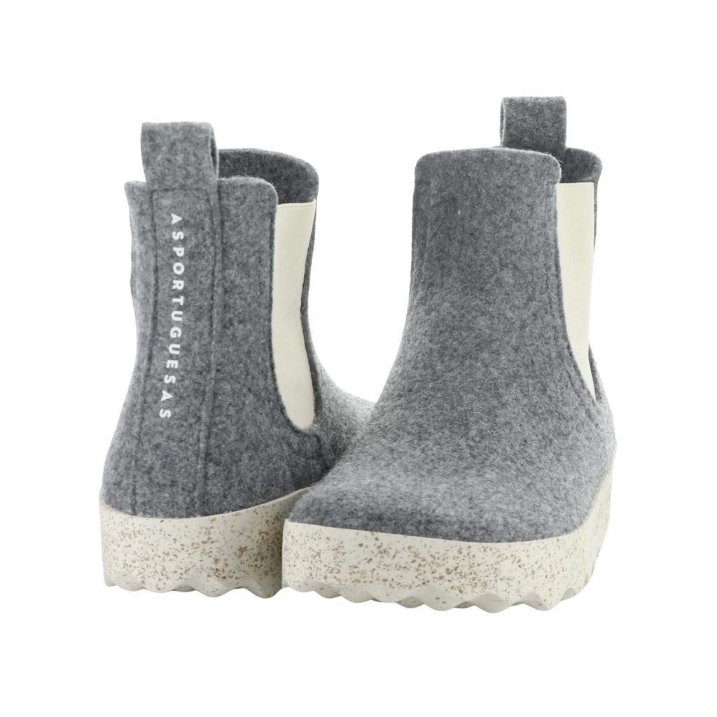 Asportuguesas Women’s Caia Chelsea Boot in Concrete featuring a sustainable wool upper, classic Chelsea boot silhouette, elastic side panels, removable cushioned insole, and lightweight cork rubber outsole designed for everyday comfort, support, and stylish casual wear.