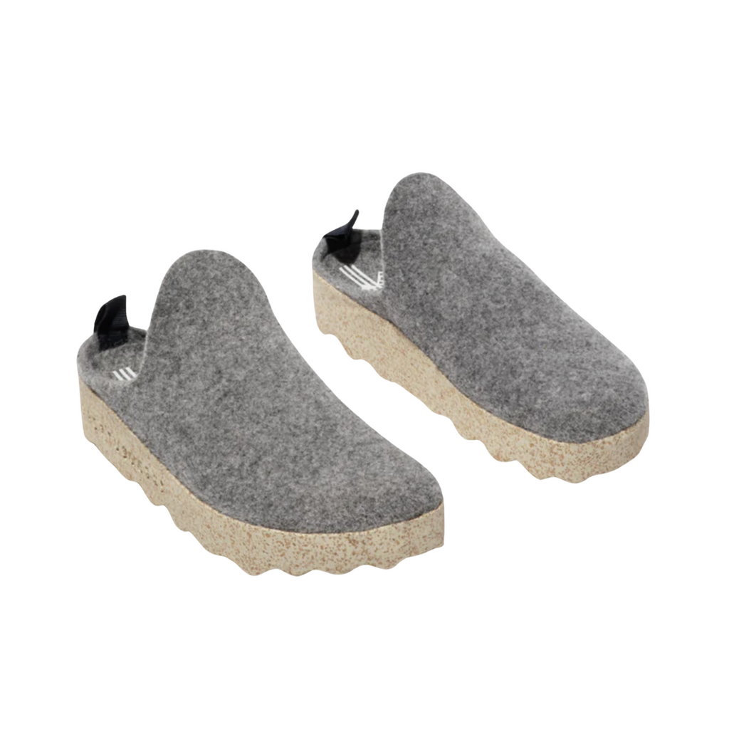 Front view of the Asportuguesas Unisex Come Slip-On Shoe in Concrete Tweed, emphasizing the rounded toe box and soft wool blend upper for all-day comfort and a modern minimalist look.