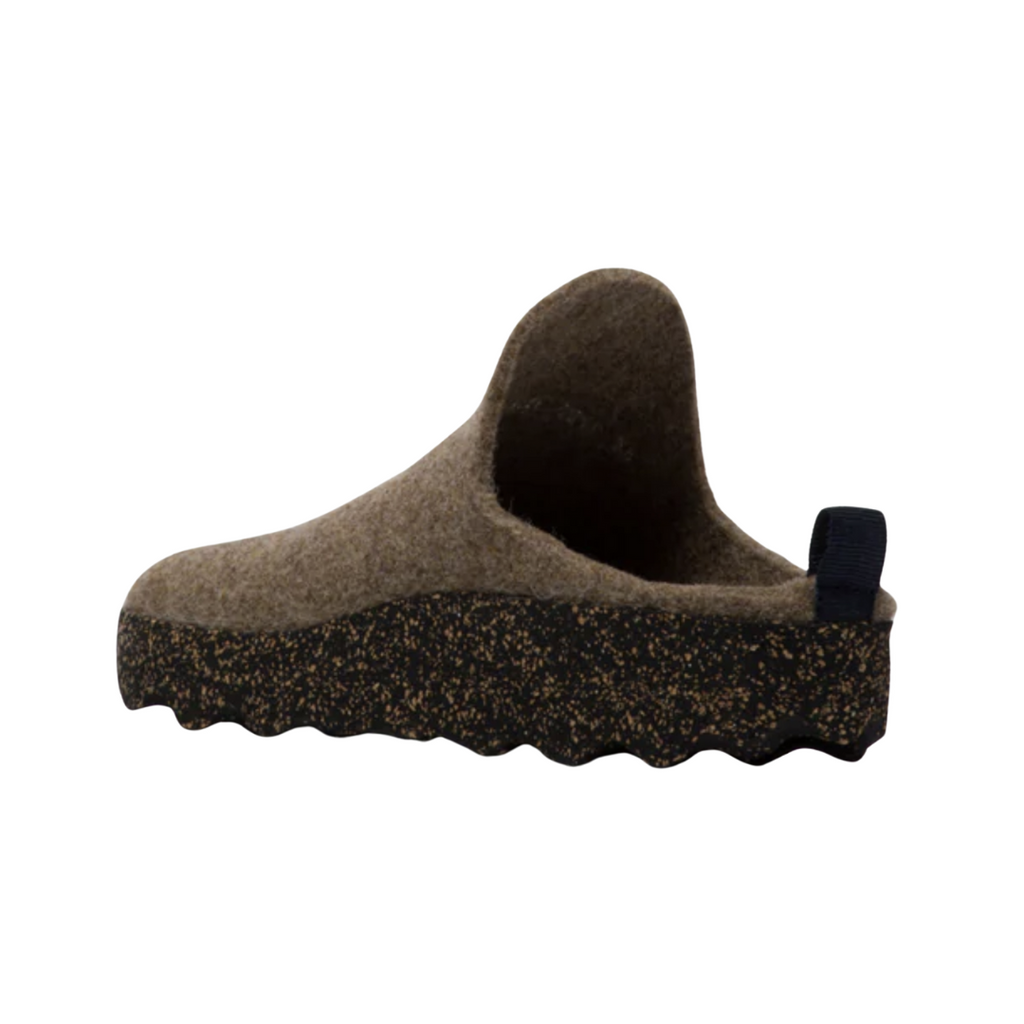 Heel view of the Asportuguesas Unisex Come Slip-On Shoe in Taupe Tweed, highlighting the supportive cork and rubber outsole and structured heel for stability and shock absorption.