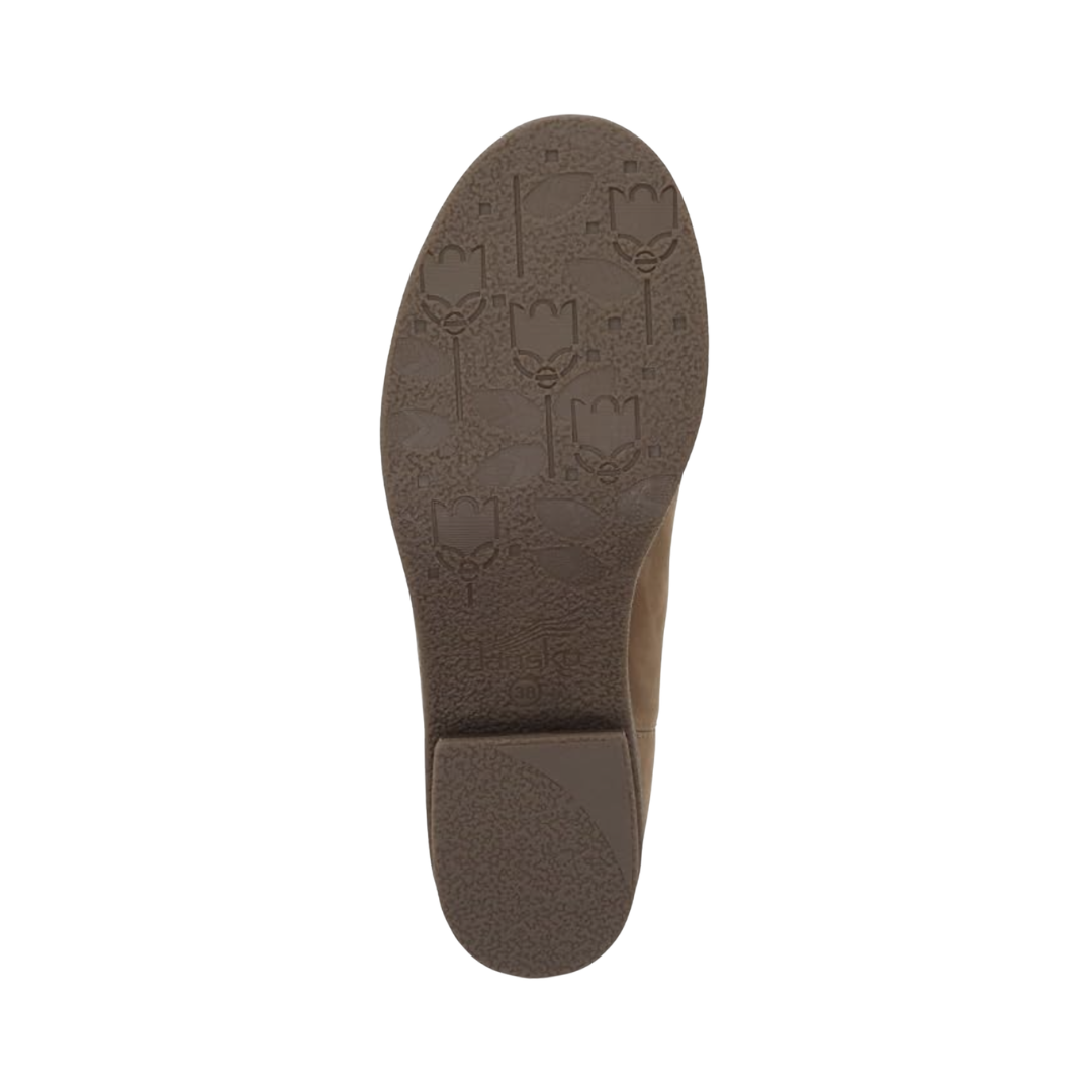 Bottom outsole view of the Dansko Women’s Bea Ankle Boot in Biscotti featuring the crepe-textured TR rubber outsole engineered to provide reliable traction, flexibility, and stability on a variety of surfaces while the removable cushioned footbed and Dansko Natural Arch® technology help provide comfort for conditions such as plantar fasciitis, heel pain, arch discomfort, metatarsalgia, high arches, flat feet, Achilles discomfort, joint stress, and general foot fatigue.