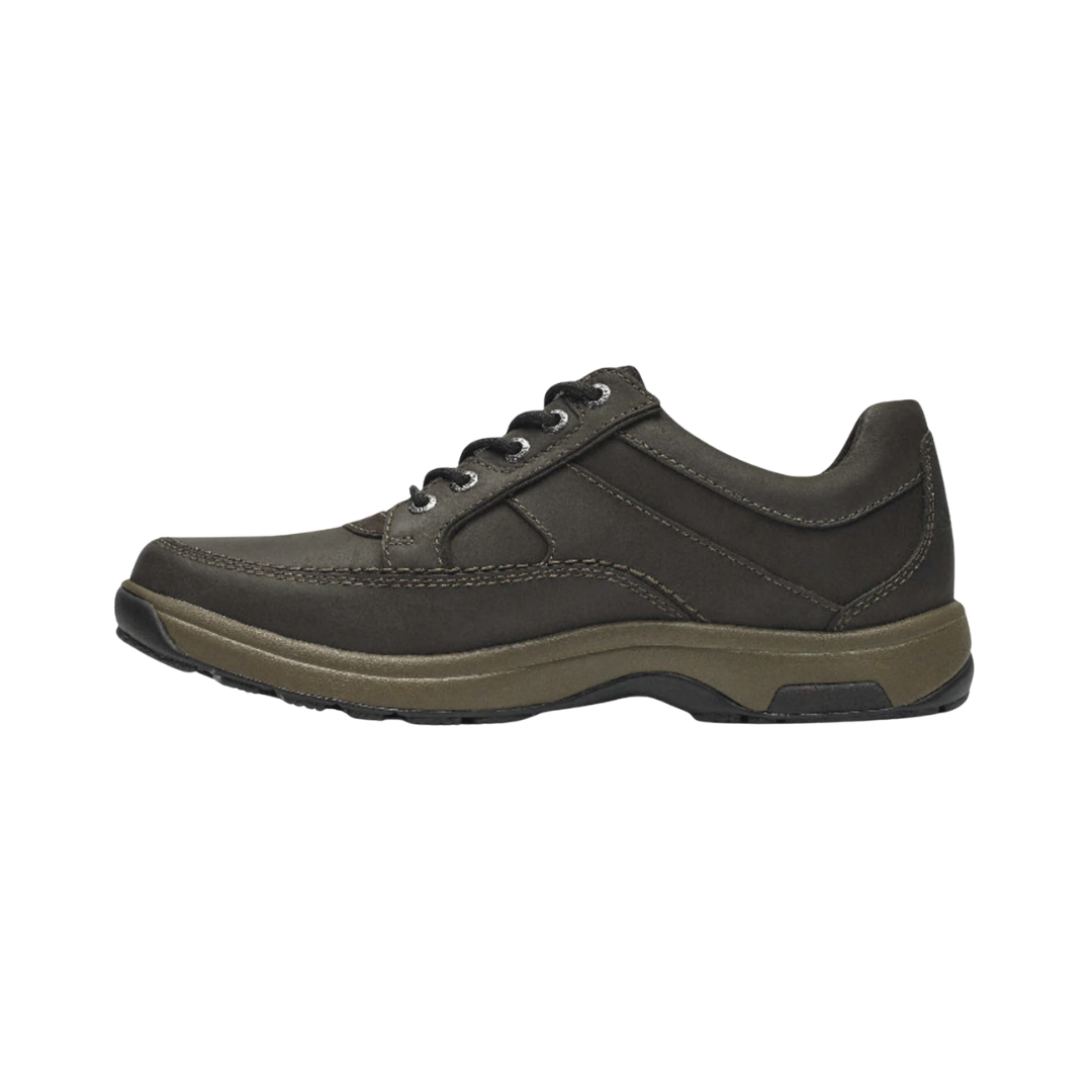 Dunham Men’s Midland Waterproof Oxford in Brown Nubuck featuring a premium nubuck leather upper, sealed waterproof construction, classic oxford silhouette, R-Bar® Stability Technology, removable EVA and memory foam footbed, nylon shank, lightweight EVA midsole, and slip-resistant rubber outsole designed for all-weather comfort and dependable support.