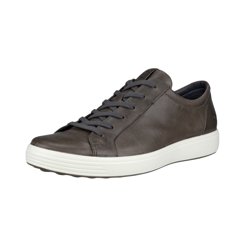 ECCO Soft 7 City Sneaker in Titanium featuring a premium full-grain leather upper, minimalist low-profile design, FLUIDFORM™ Direct Comfort Technology, breathable textile lining, removable anatomically shaped insole, and durable PU/TPU outsole designed for polished everyday style and supportive comfort.