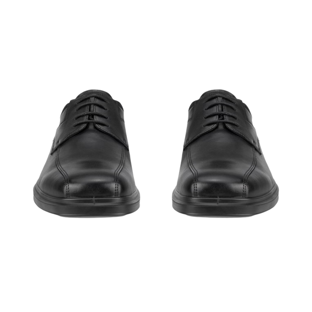 Front view of the ECCO Helsinki 2 Bike Toe Derby in Black showcasing the smooth polished leather upper, classic lace-up closure, sleek bike toe stitching, and refined Derby silhouette designed for professional, office, and evening wear.