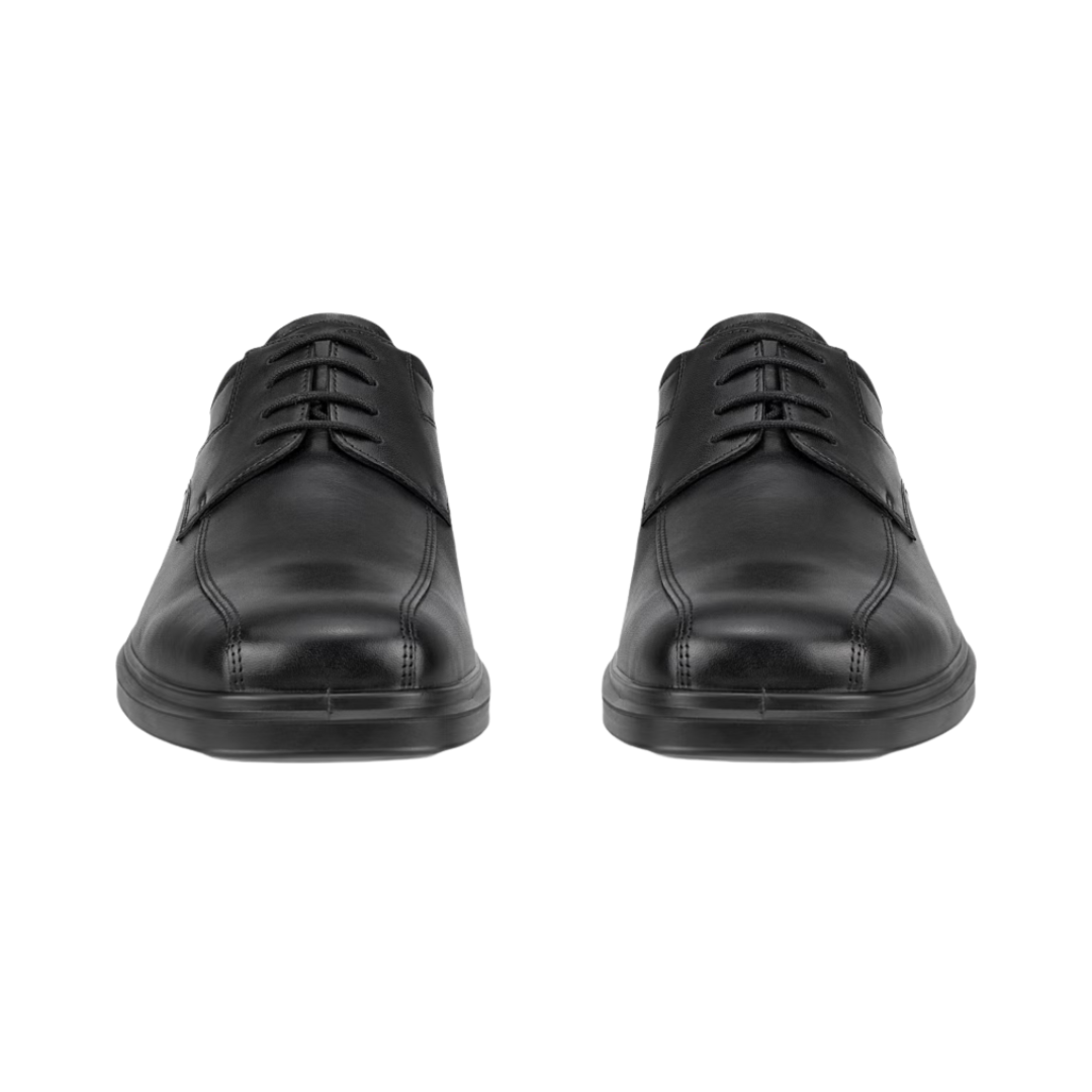 Front view of the ECCO Helsinki 2 Bike Toe Derby in Black showcasing the smooth polished leather upper, classic lace-up closure, sleek bike toe stitching, and refined Derby silhouette designed for professional, office, and evening wear.