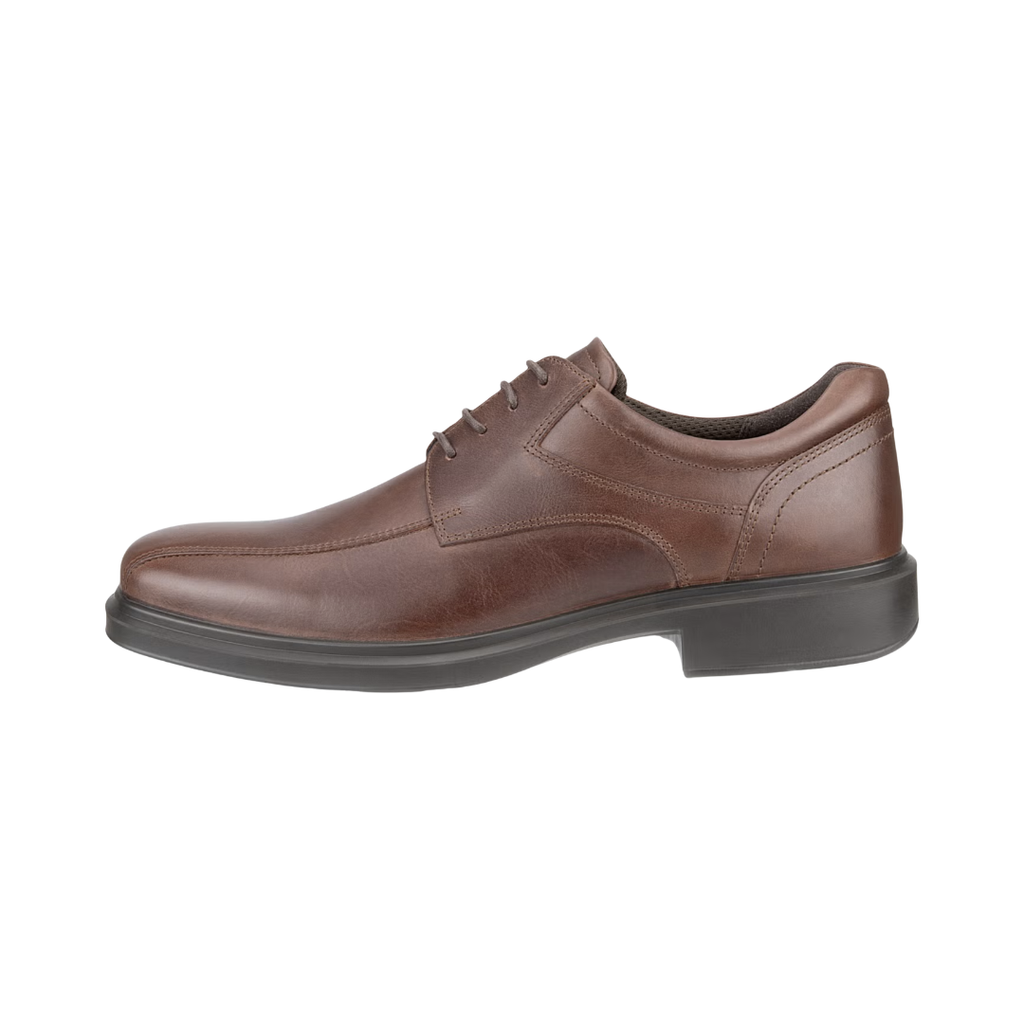 ECCO Helsinki 2 Bike Toe Derby in Mink featuring a polished full-grain leather upper, sleek bike toe stitching, classic Derby silhouette, FLUIDFORM™ Direct Comfort Technology, Dual-Fit removable insole, breathable textile and leather lining, and flexible rubber outsole designed for polished style and all-day comfort.