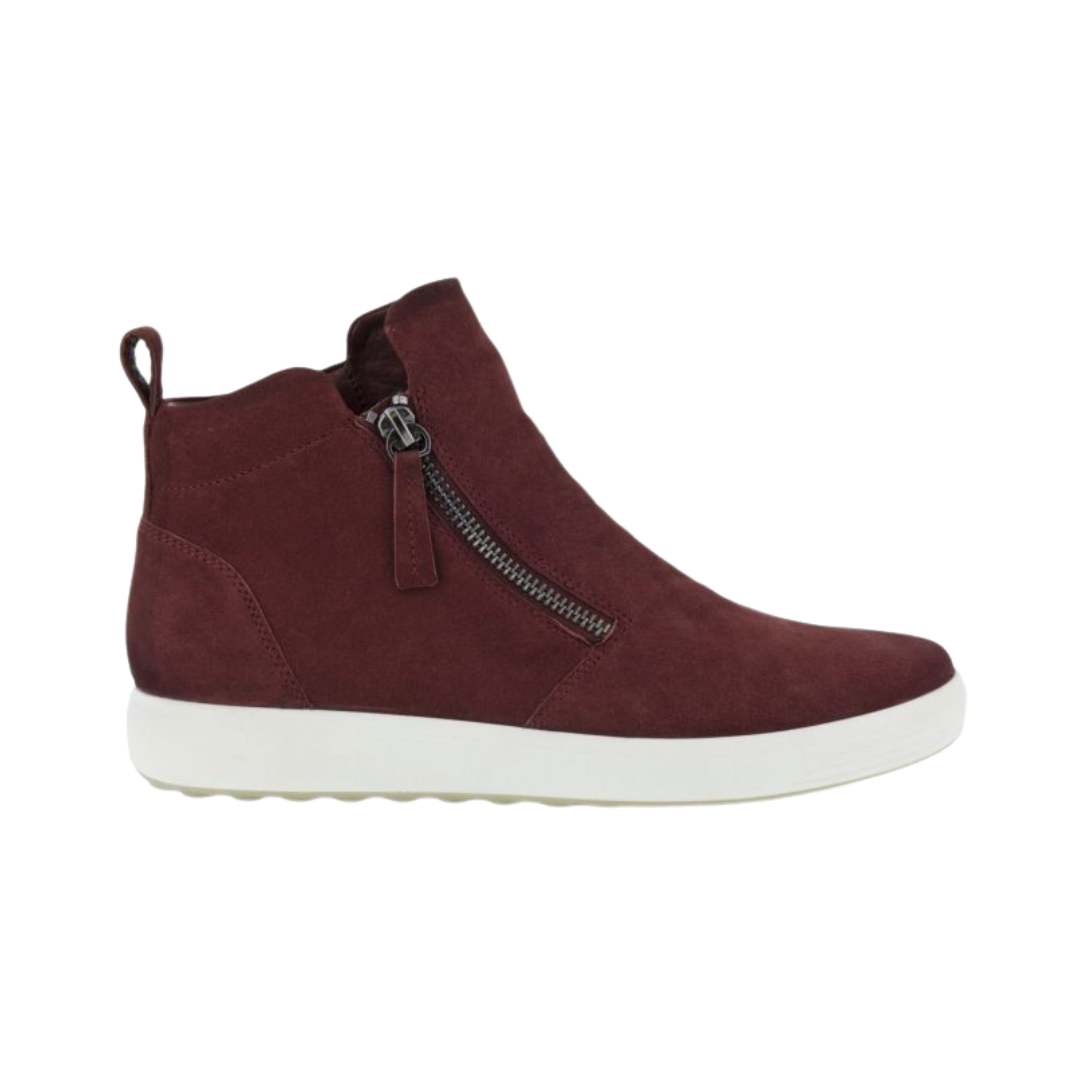ECCO Women’s Soft 7 Zip Bootie in Andorra featuring a rich nubuck upper, convenient side zippers, FLUIDFORM™ Direct Comfort Technology, anatomically designed last, removable leather-covered insole, and durable PU/TPU outsole for lightweight, supportive everyday comfort.