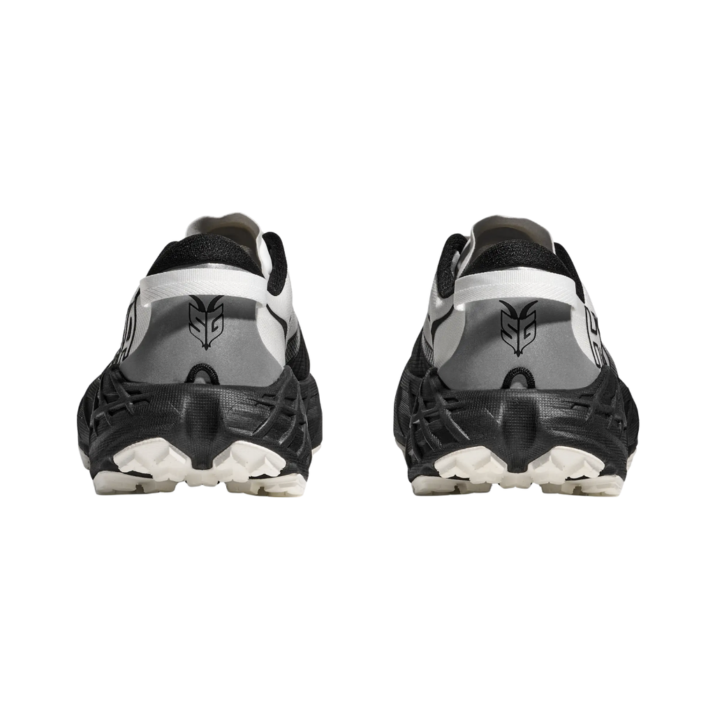 Women's Speedgoat 7 - Black/White *Special Ordered*