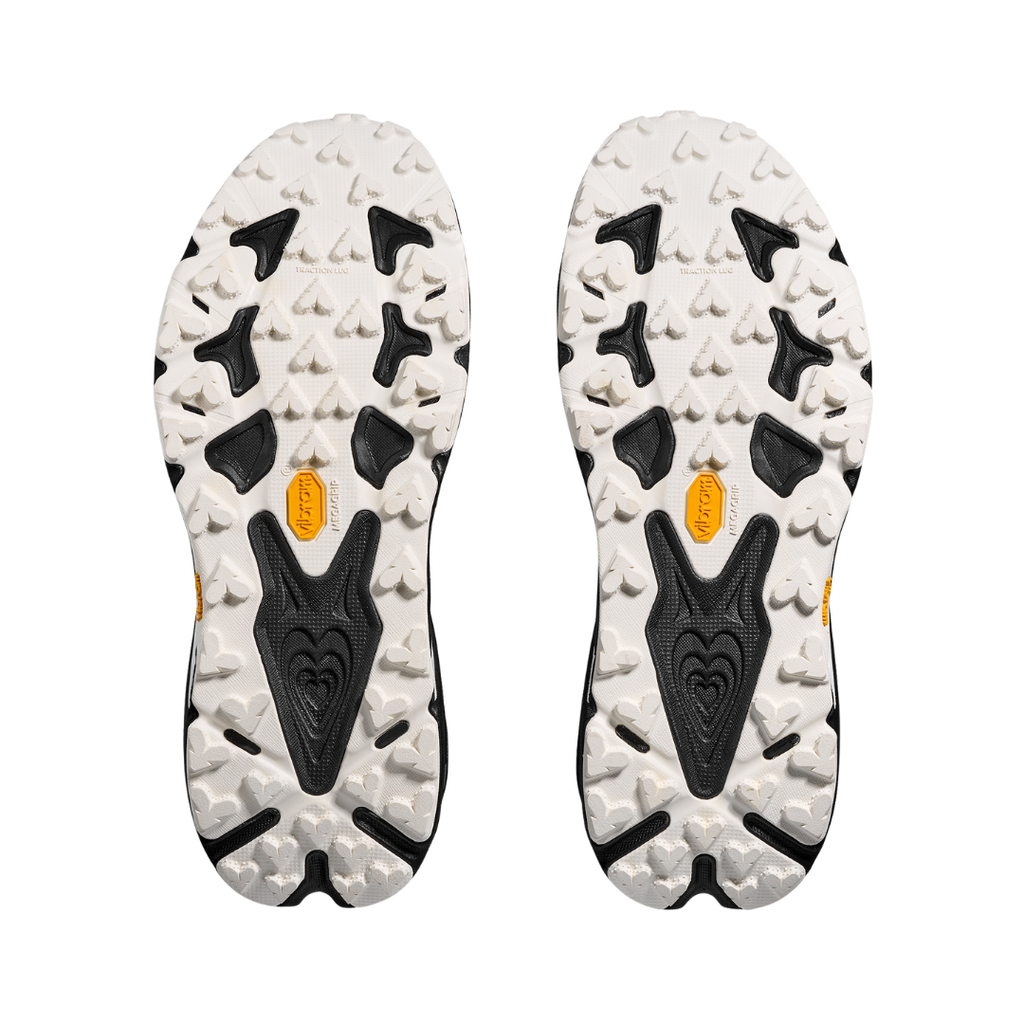 Women's Speedgoat 7 - Black/White *Special Ordered*