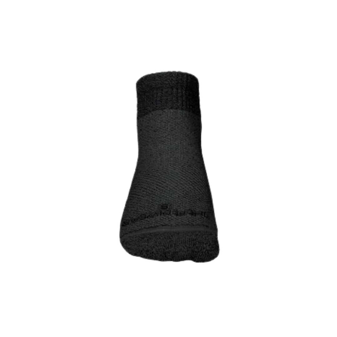 Incrediwear Unisex Circulation Ankle Socks in Black featuring infrared-activated semiconductor-infused fabric, ankle-length coverage, moisture-wicking construction, and a comfortable low-cut design for everyday and athletic wear.