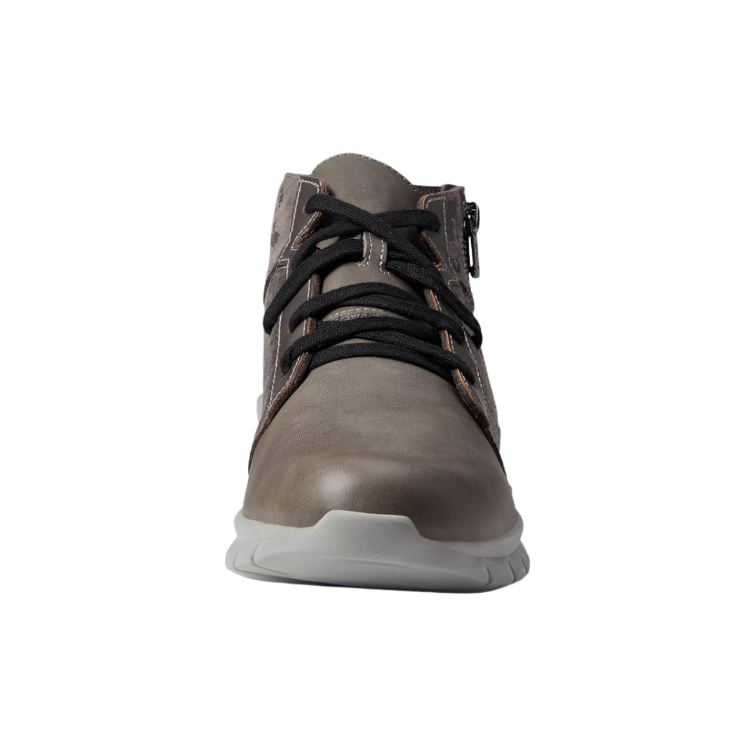 Front view of the Women’s Naot Polaris in Foggy Gray/Gray Marble, emphasizing the rounded toe box, adjustable laces, and overall sneaker silhouette.