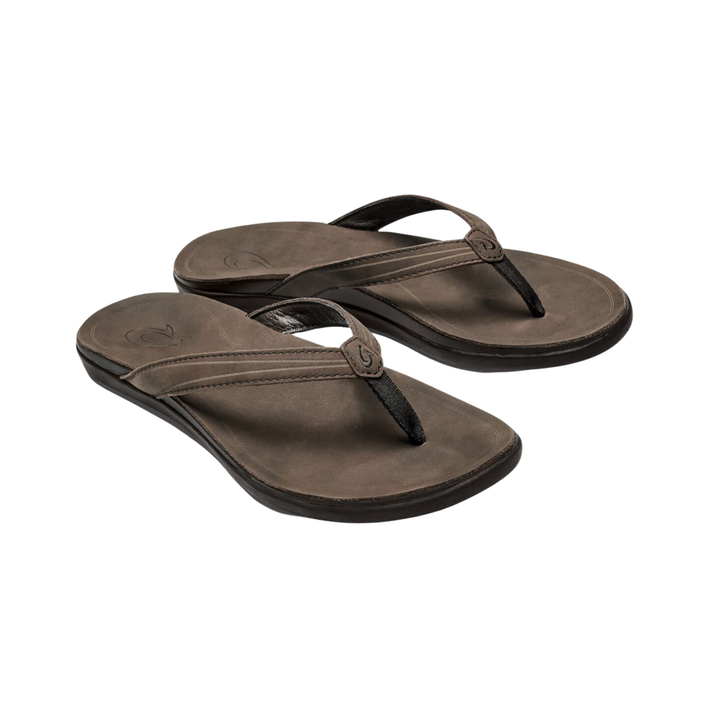 Side view of the Women’s Olukai ‘Aukai in Dark Java, showing the premium full-grain leather upper, contoured anatomical footbed, and water-resistant design.