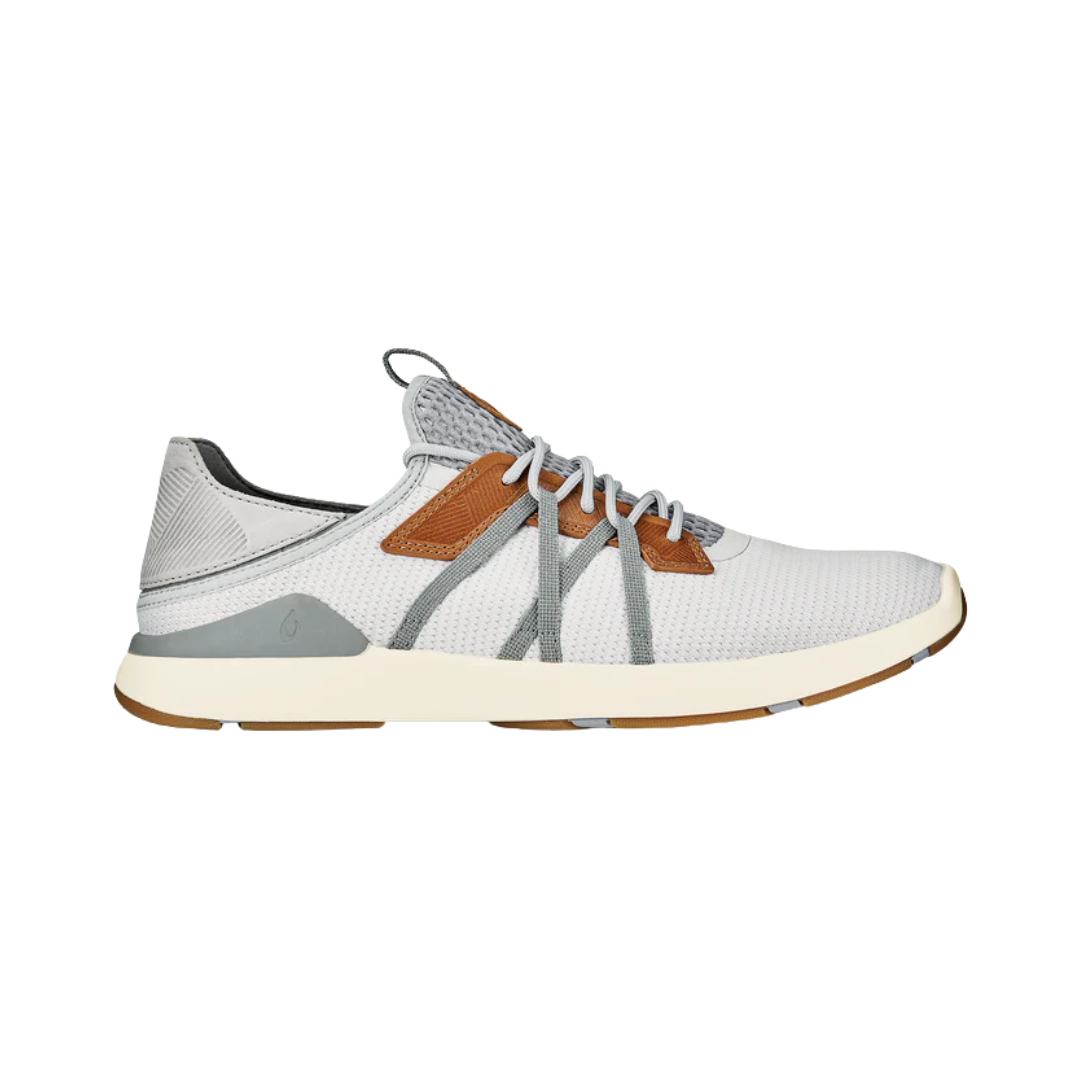 Side view of the Men’s Olukai Mio Li in Mist Grey/Poi, highlighting the sleek engineered mesh and synthetic upper, low-profile silhouette, and versatile Drop-In Heel® for slip-on or traditional wear.