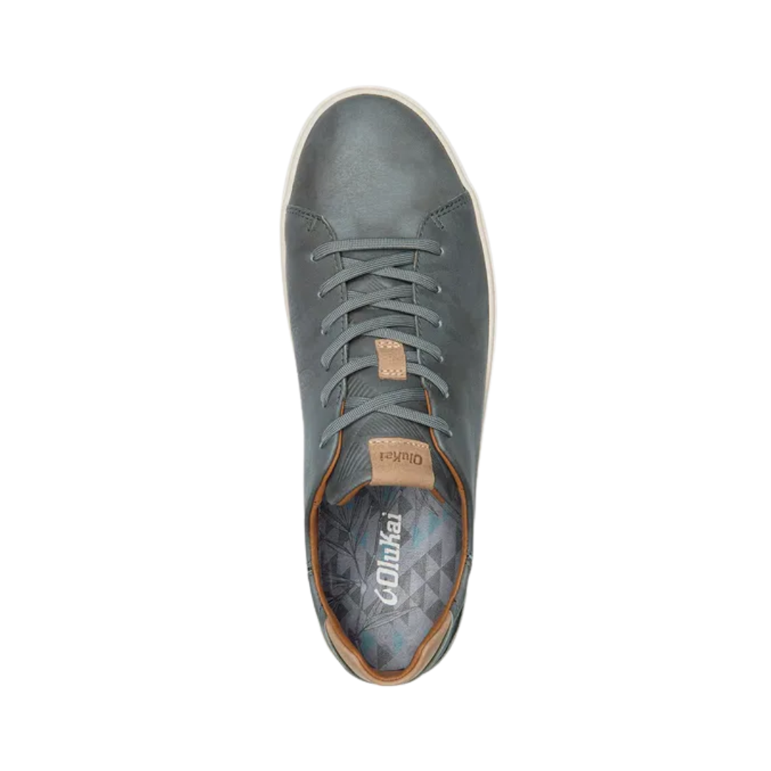 Top view of the Men’s Olukai Lae‘Ahi Li ‘Ili in Charcoal, showcasing the dual-density PU footbed, microfiber lining, and overall lace-free, slip-on-ready design.