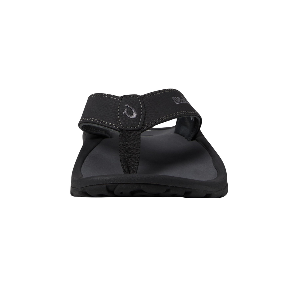 Front view of the Men’s Olukai ʻOhana in Black/Dark Shadow, showing the soft nylon toe post, contoured footbed, and supportive sandal structure.