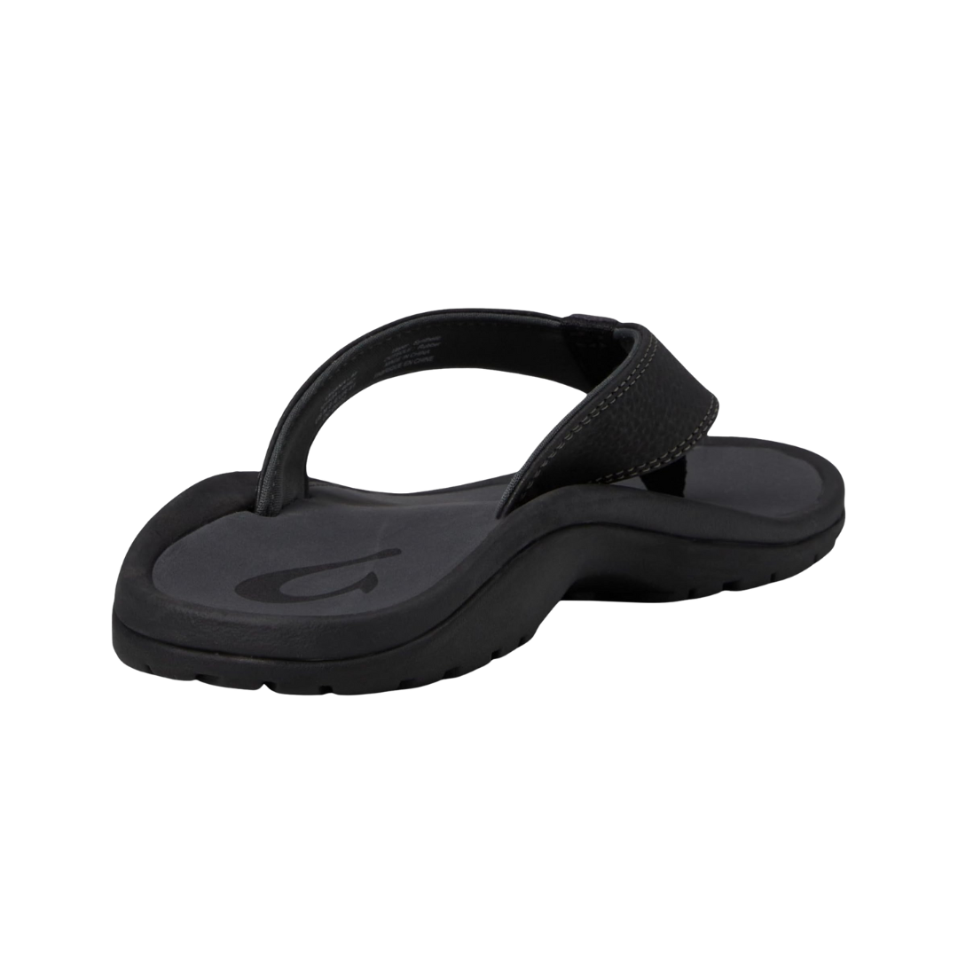 Heel view of the Men’s Olukai ʻOhana in Black/Dark Shadow, featuring the non-marking rubber outsole with coral-inspired traction for secure grip.