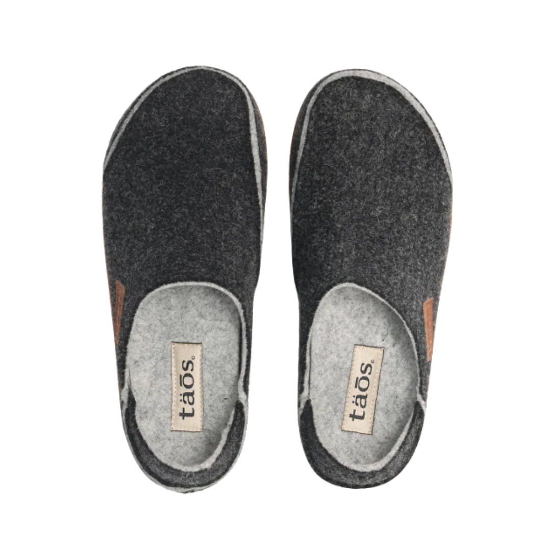 Top view of the Men’s Taos Convertawool in Charcoal, displaying the soft wool upper opening and removable Curves & Pods® cork footbed designed for arch and metatarsal support.